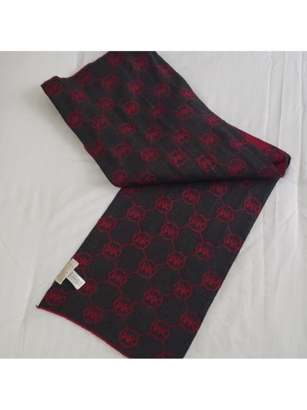 Michael Kors scarf - Picture 6 of 6